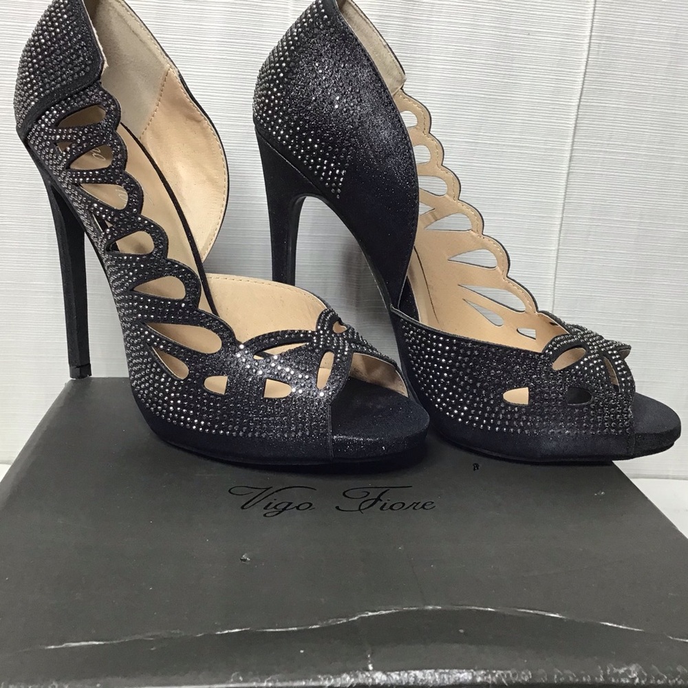 Vigo Fiore High Heel Shoes. Size 8. New